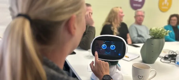 Ivy bij Radar: sociale zorgrobot die het verschil maakt